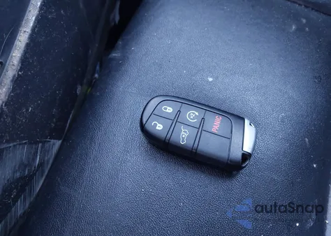 2015 Jeep Grand Cherokee Limited z USA, uszkodzony, nr VIN 1C4RJFBGXFC688078